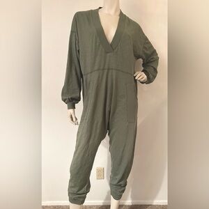 Free People Just Because onesie olive green sz XS *very nice